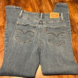 Levi’s 721 high rise skinny Jean. Size 26 with 26” inseam and medium wash